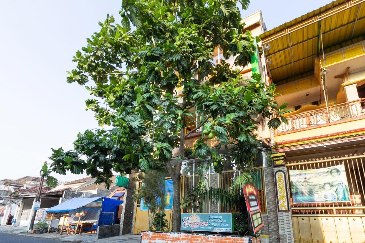 Homestay Gayatri Sawojajar Near Univ Negeri Malang Kampus 2 Mitra Reddoorz エクステリア 写真
