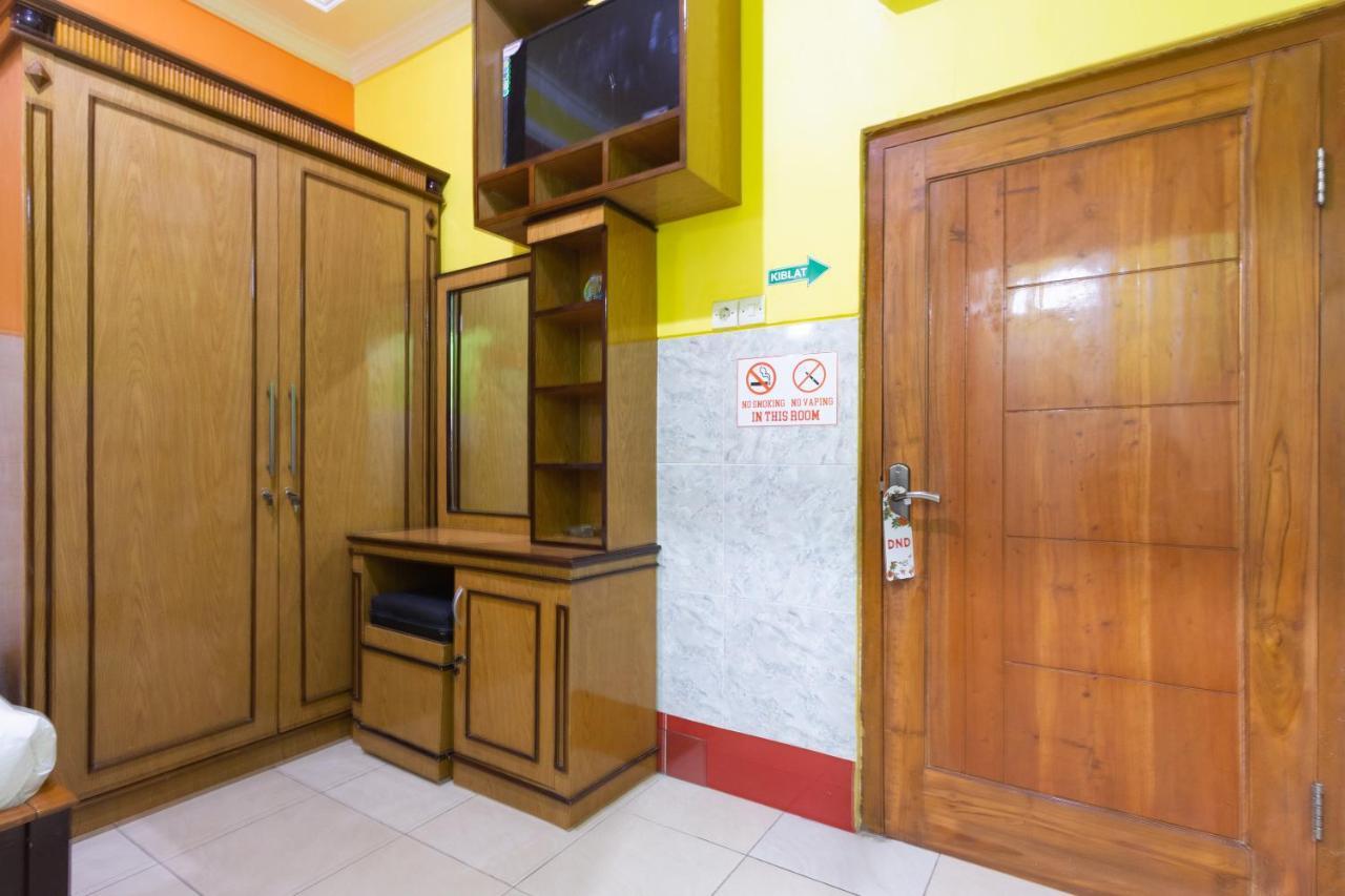 Homestay Gayatri Sawojajar Near Univ Negeri Malang Kampus 2 Mitra Reddoorz エクステリア 写真