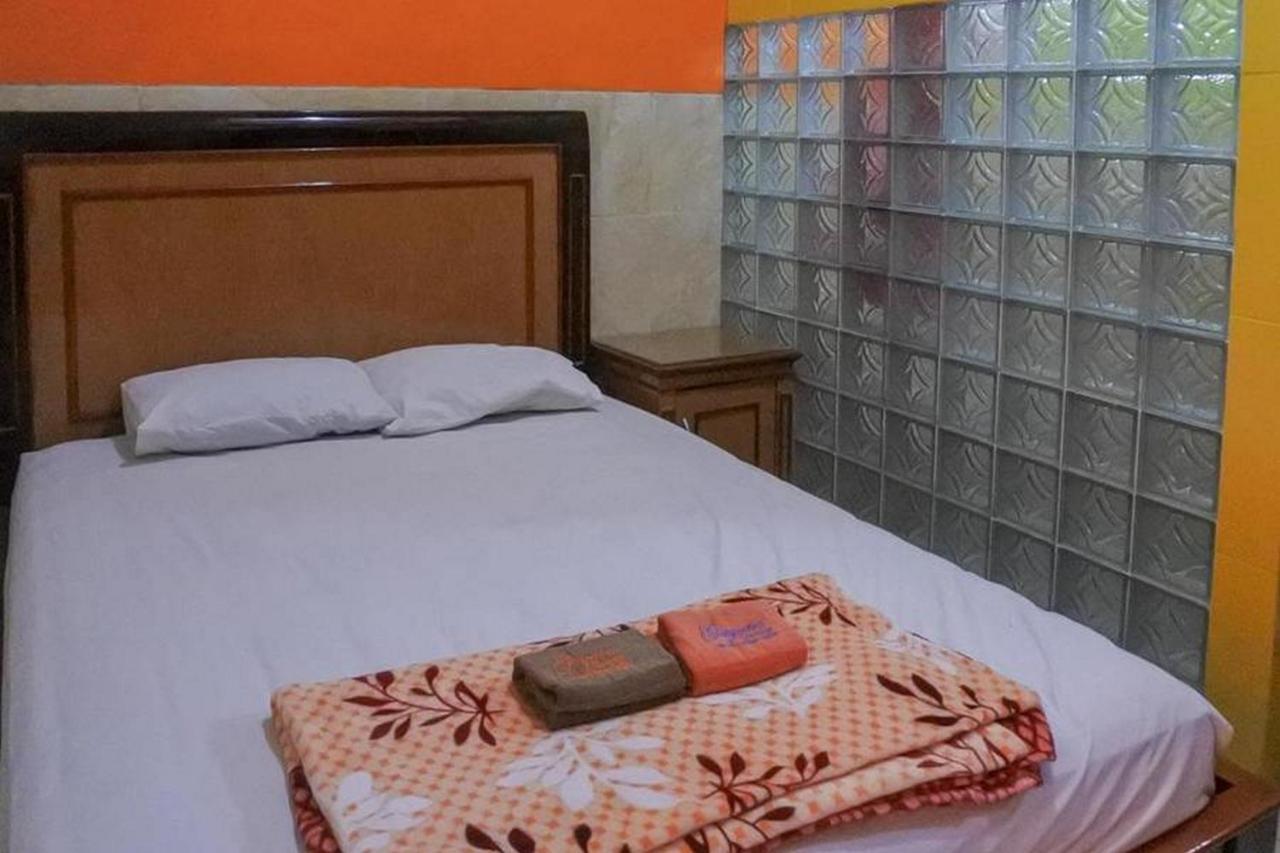 Homestay Gayatri Sawojajar Near Univ Negeri Malang Kampus 2 Mitra Reddoorz エクステリア 写真